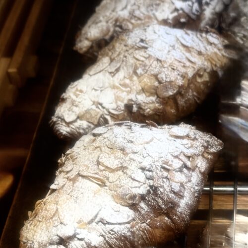 クロワッサン・オ・ザモンド